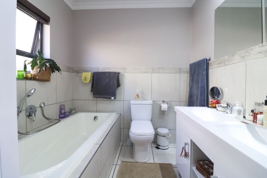 2 Bedroom Property for Sale in Groenvlei Sh Free State